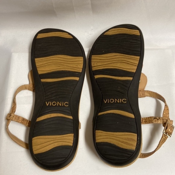 Vionic Lizbeth Backstrap Embellished T Strap Sandal Cork Gold Size 9 - Picture 5 of 6